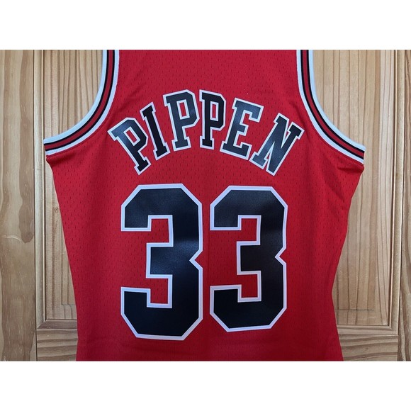 Mitchell & Ness Chicago Bulls Scottie Pippen Red Swingman Jersey Men's Size 2XL - Picture 9 of 12